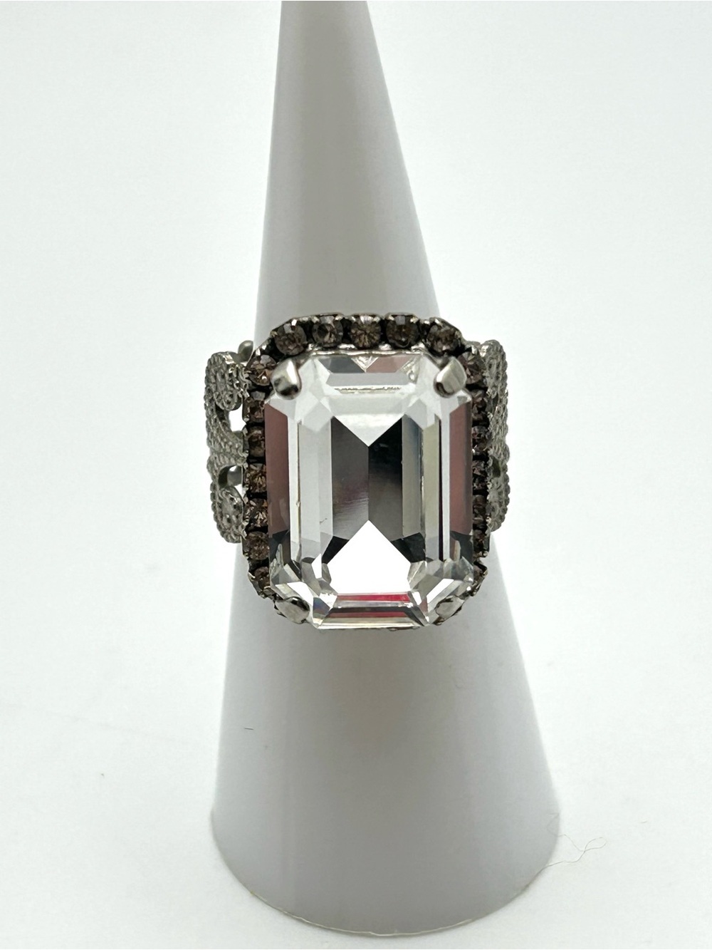 Sorrelli Clear Crystal Band Ring